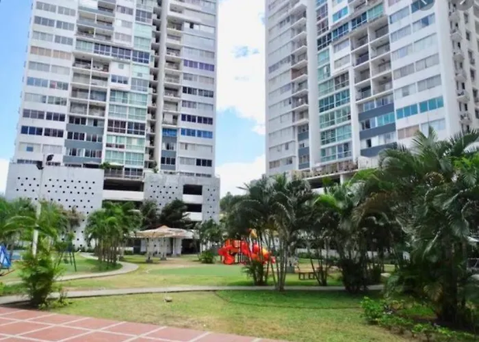 Cozy Apartment Near Metro Station Ave 12 Oct