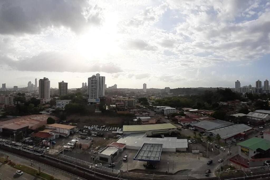Apartamento Cozy Near Metro Station Ave 12 Oct *